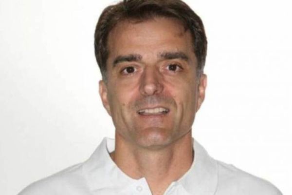 Καταλήγει σε παίκτες ο Κουστένης