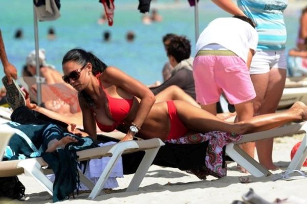 Αυτή είναι πολιτικός (photos+video)