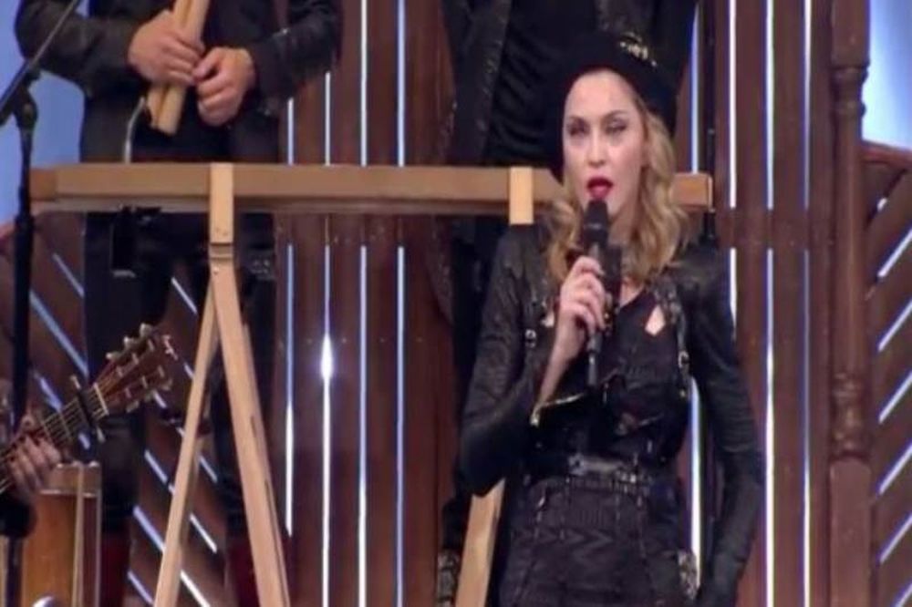 Μαντόνα: Στην Ελλάδα δεν έχουν να φάνε (video) 