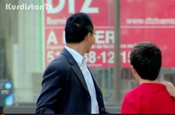 Μικρός «κλέφτης» μιμείται τον Spiderman (video)