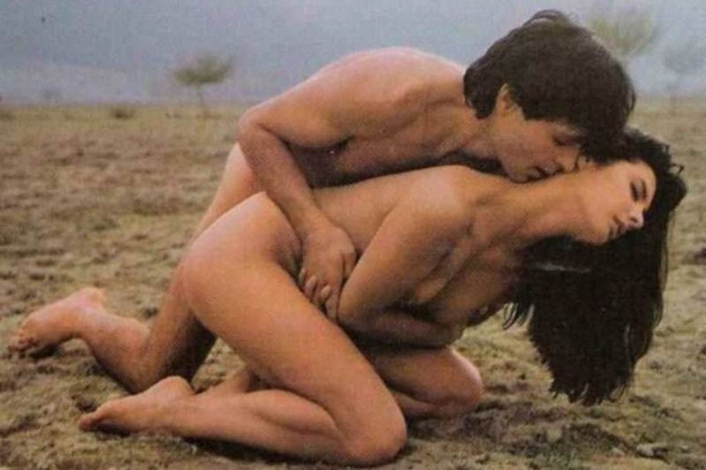 Σπάνιες γυμνές φωτογραφίες του Σταμάτη Γαρδέλη με καλλονή 