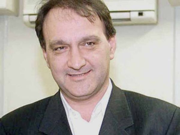 Συνελήφθη και φυλακίζεται ο Ανδρουλιδάκης