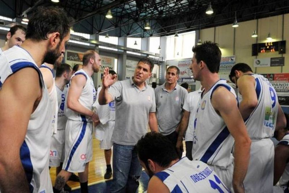 Προσεκτική οικονομική πολιτική στον Πανελευσινιακό