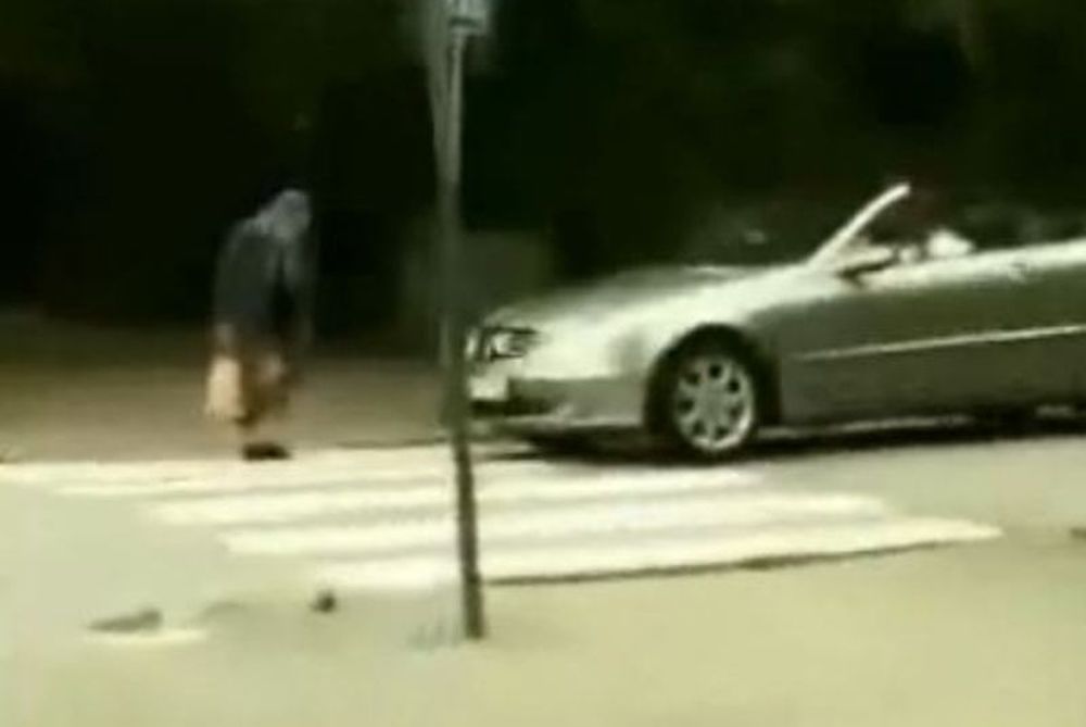 Ποιος σου είπε να κορνάρεις; (video)