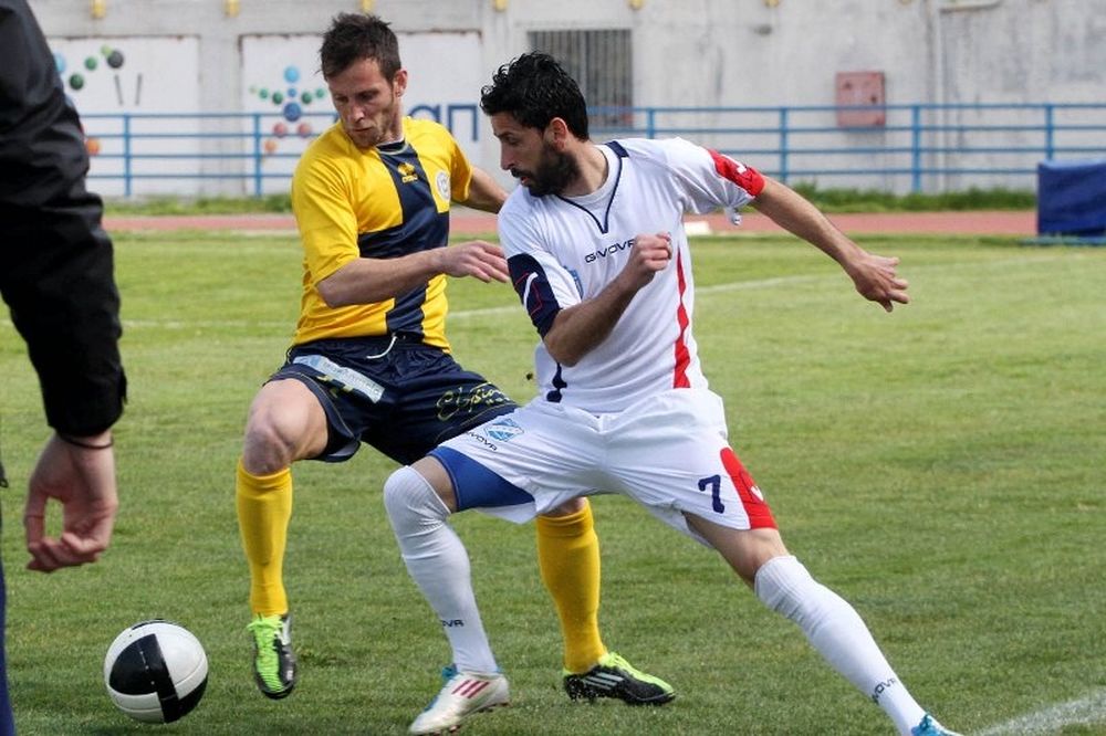 Στον Απόλλωνα Κατσίκης, Μανιάς