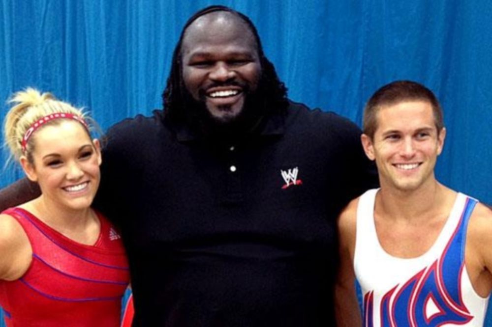 Στο Λονδίνο και ο Mark Henry