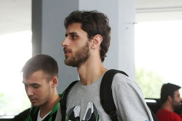 Με το ζόρι... δεν γίνεται!
