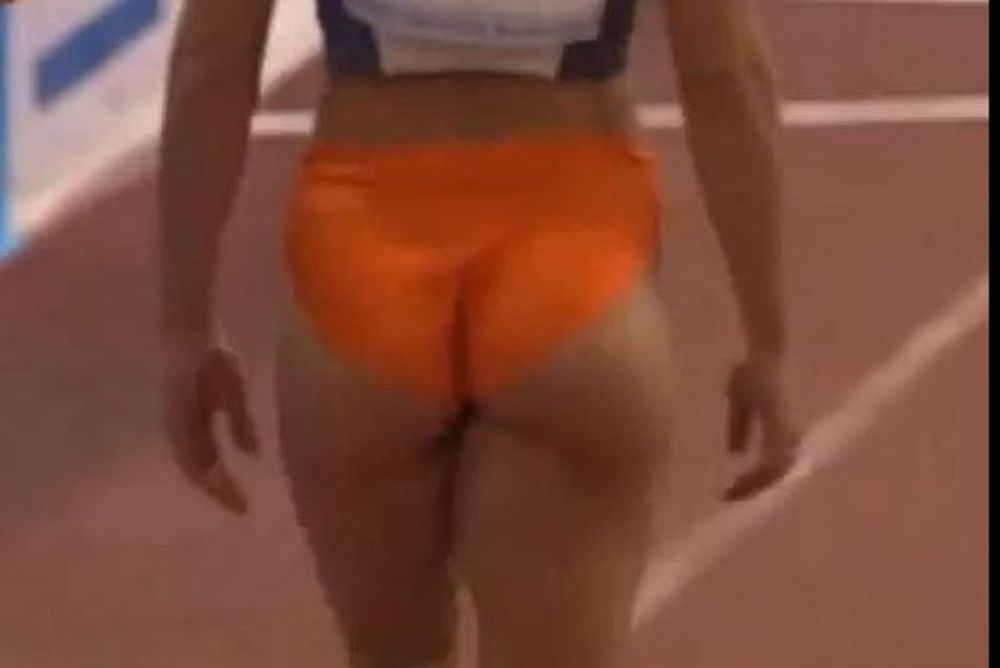 Η αθλήτρια ξετρέλανε τον σπορτκάστερ (video)