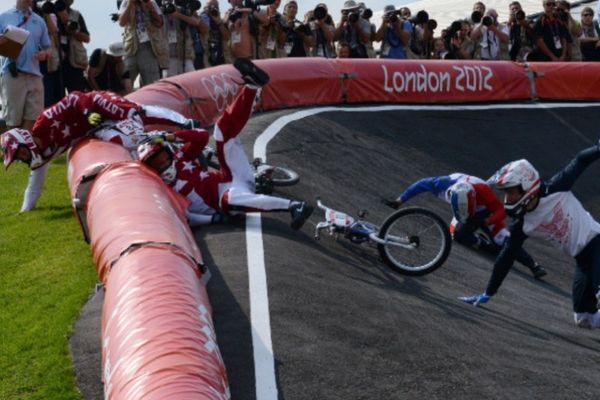 Ολυμπιακοί Αγώνες - BMX: Ολυμπιακών διαστάσεων καραμπόλα (video)
