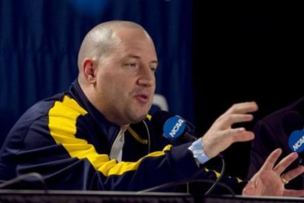 Αυτοέλεγχος για σκάνδαλα στο Μαρκέτ