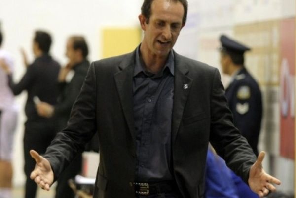 Περιμένουν απαντήσεις στην Καβάλα