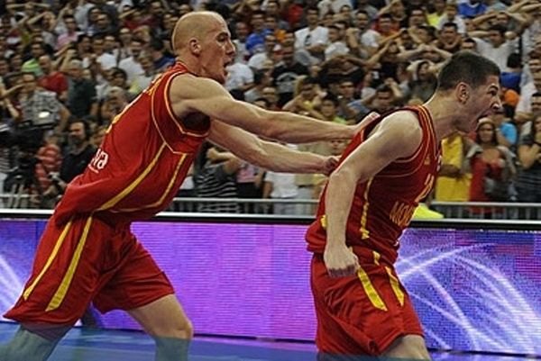 Σόκαρε τη Σερβία ο Ιβάνοβιτς (videos)