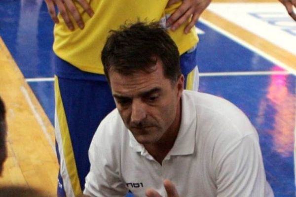 «Πρώτη» με Έλληνες στο Περιστέρι