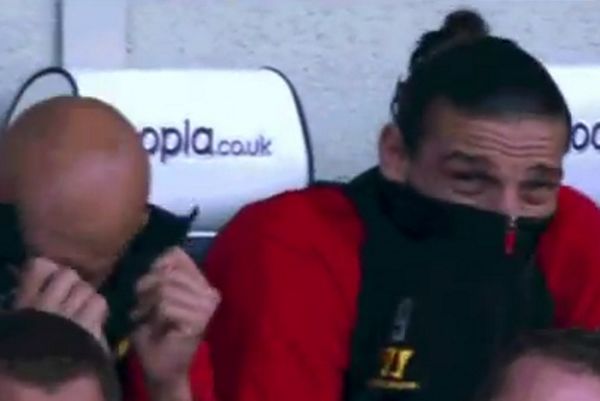 Βρωμάει η… υπόθεση στον πάγκο της Λίβερπουλ (video)!