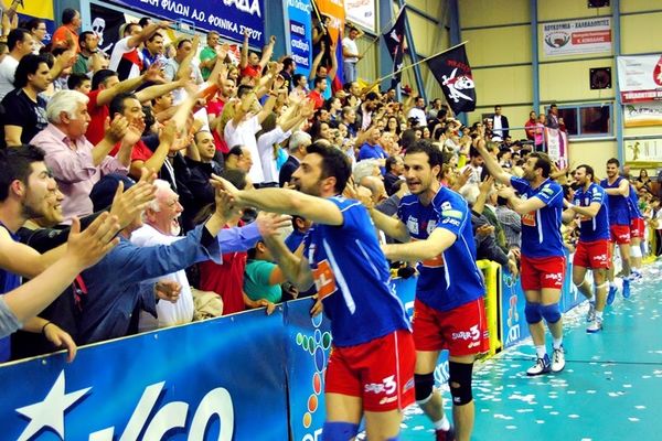 «Πρώτη» με κόσμο για Φοίνικα
