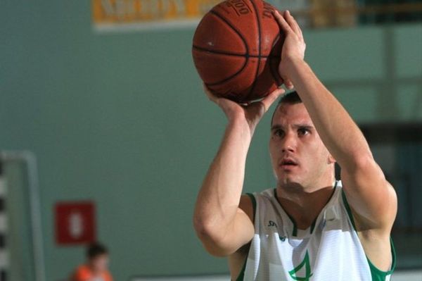 Επισημοποιείται του Στρναντ στον Ίκαρο Καλλιθέας