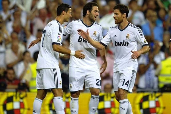 Το πρώτο στη Ρεάλ, 2-1 την Μπαρτσελόνα (photos+video)