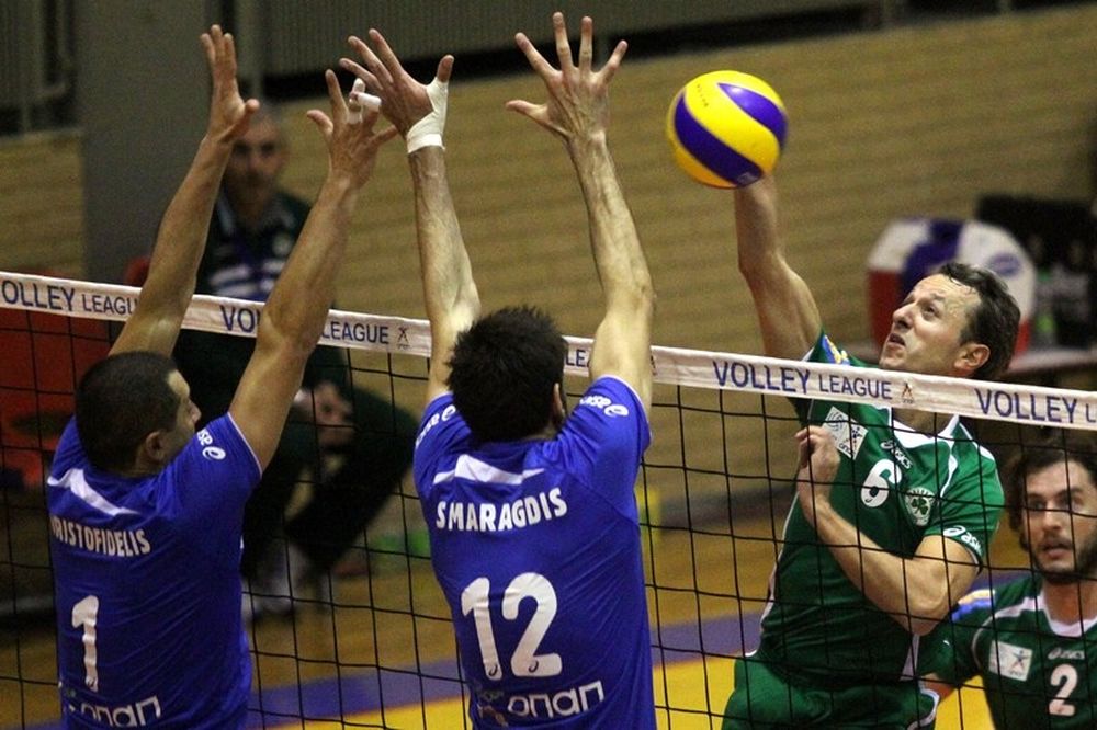 Τρεις ομάδες χωρίς άδεια στο βόλεϊ