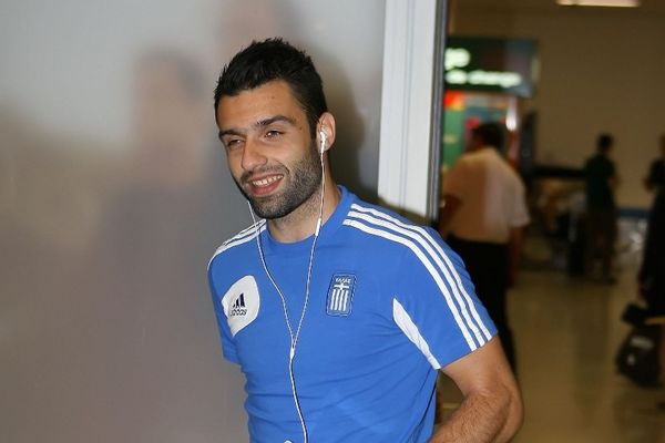 Τζαβέλλας: «Ο Ολυμπιακός μπορεί να κοιτάξει τη Σάλκε στα μάτια»