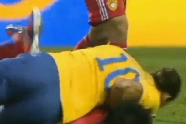 Πλάκωσε τον Λου Πενγκ ο Ιμπραΐμοβιτς! (video)