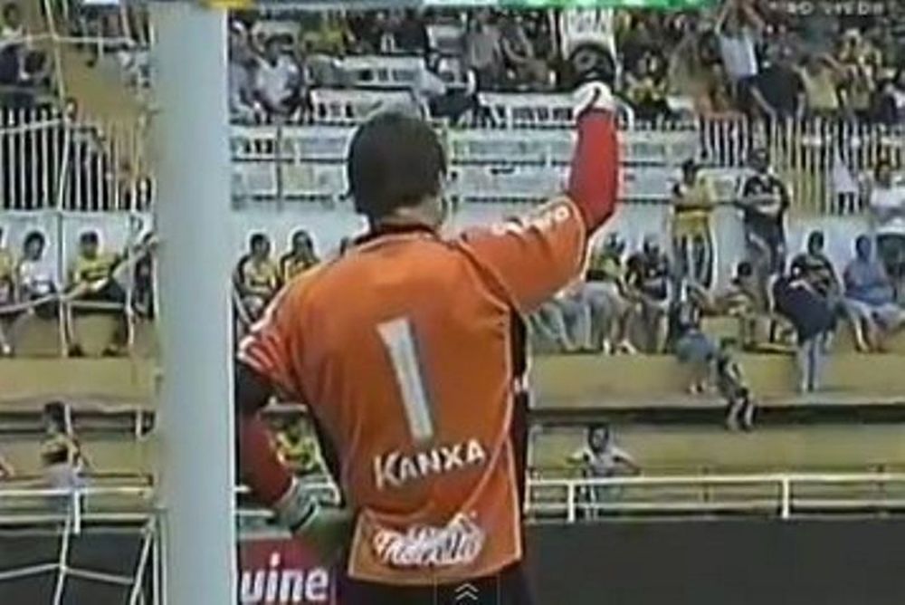 Αυτογκόλ από τα λίγα...