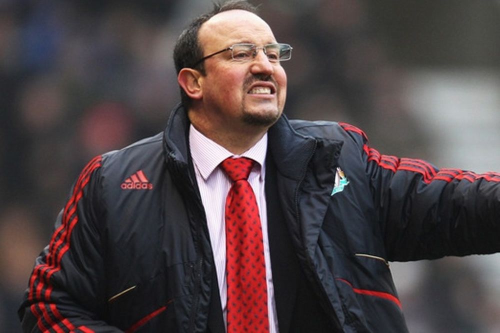 Μπενίτεθ: «Παράξενο που δεν με πλησίασε η Λίβερπουλ!»