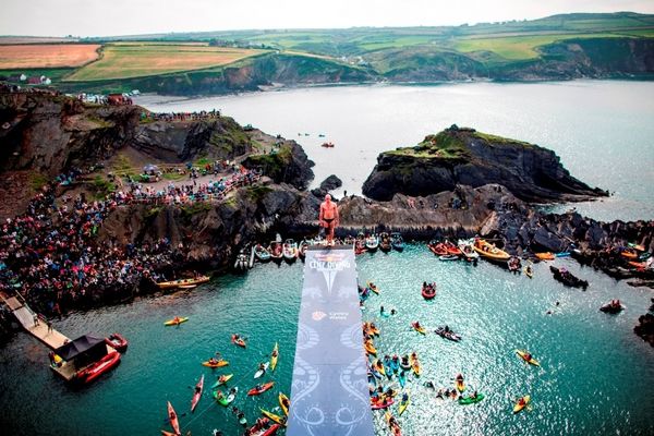 Red Bull Cliff Diving: Αμερικανικός θρίαμβος για τον Steven LoBue (photos)