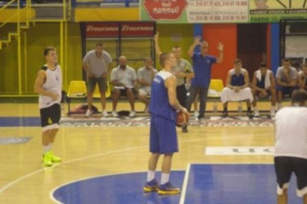 Πανελευσινιακός: Νίκησε τον Ίκαρο στην Πάτρα 