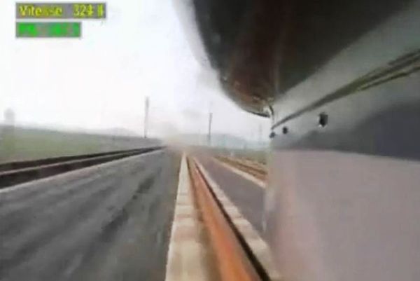 Εκπληκτικό: Το τρένο που έπιασε ταχύτητα 574.8 χιλιομέτρων την ώρα