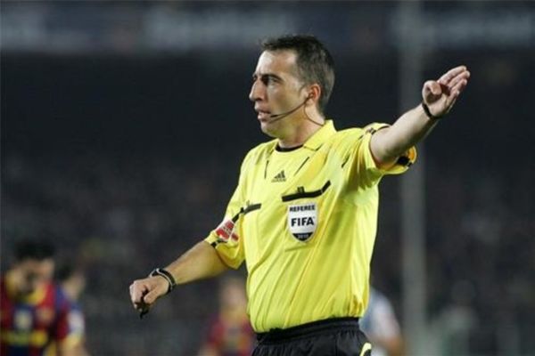 Ολυμπιακός – Σάλκε: Η σφυρίχτρα στον Μπορμπαλάν!