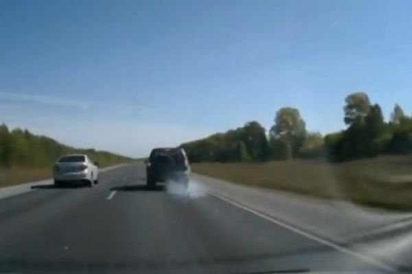  Βίντεο: Η προσπέραση και το παρ' ολίγο δυστύχημα...