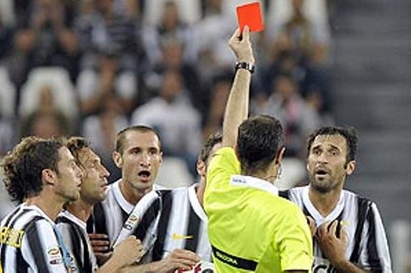 Τσάμπιονς Λιγκ: Οι περισσότερες κόκκινες