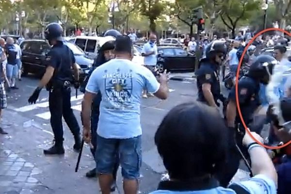 Μάντσεστερ Σίτι: Η επίθεση της ισπανικής αστυνομίας στους οπαδούς (photos+video)