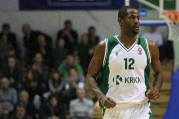 Πανιώνιος: Χάνει και Παναθηναϊκό ο Μπούκερ