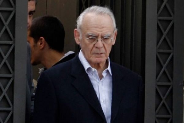 Πότε θα μιλήσει ο Άκης;