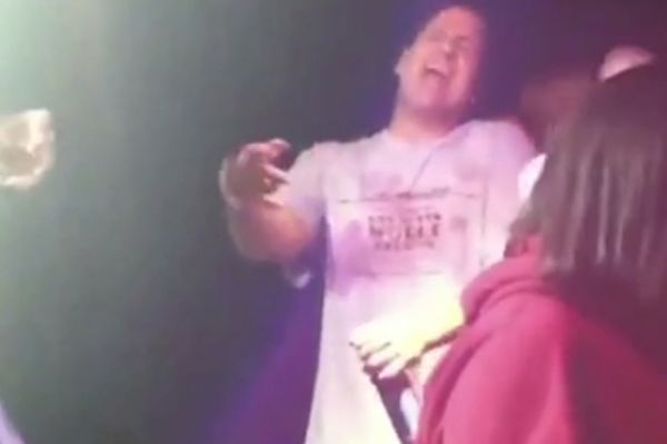 Μέθυσε ο ιδιοκτήτης των Ντάλας Μάβερικς! (video)