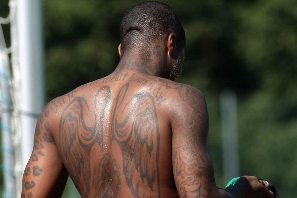 Οι δέκα ποδοσφαιριστές που το κορμί τους είναι γεμάτο τατουάζ (video)