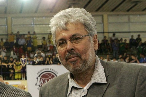 Αγγελόπουλος: «Δεν ξέρω εάν θα αντέξω»