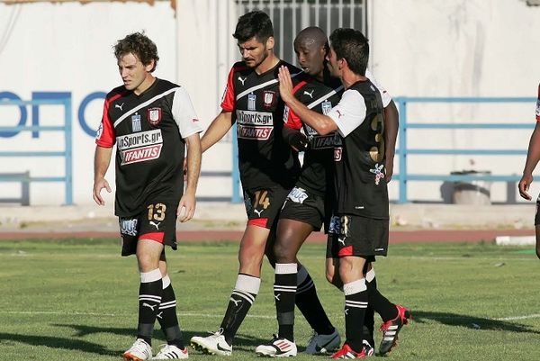 «Κόλλησε» η Παναχαϊκή, 1-1 με Φωκικό