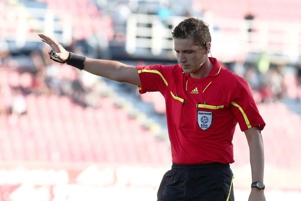 Αρετόπουλος στο Βικελίδης, Τριτσώνης στο Γεντί Κουλέ