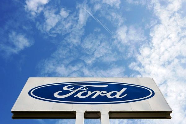 Υπέρ των ανέργων της Ford η Γκενκ! (photos)