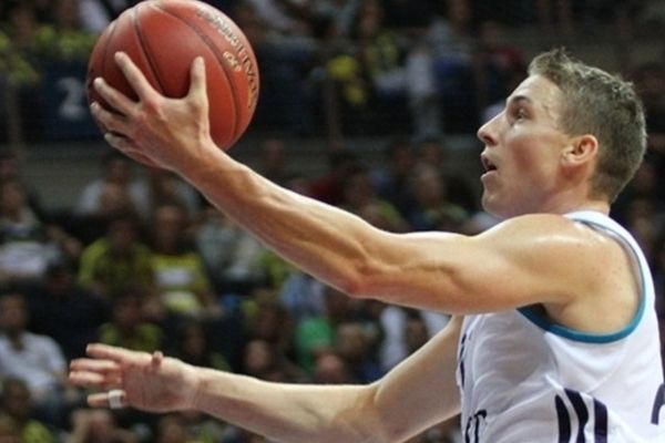 Ρεάλ Μαδρίτης: Πέρασε από την Πόλη (video)