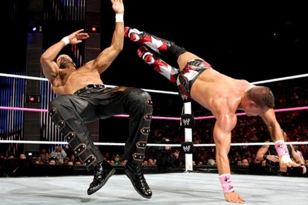Superstars: Τρεις εναντίον Tyson Kidd (videos)