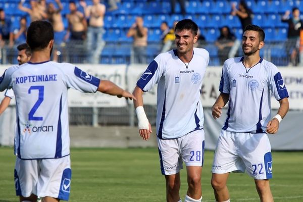 Χανιά: Κάρτες μελών και νέα γραφεία