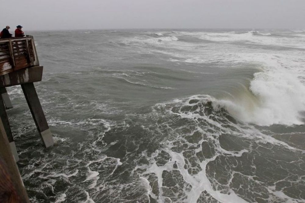 Τυφώνας «Σάντι»: Η Νέα Υόρκη εκκενώνεται και ανησυχεί… (photos+videos)