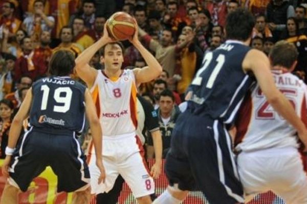 Γαλατάσαραϊ: «Υπέταξε» την Εφές