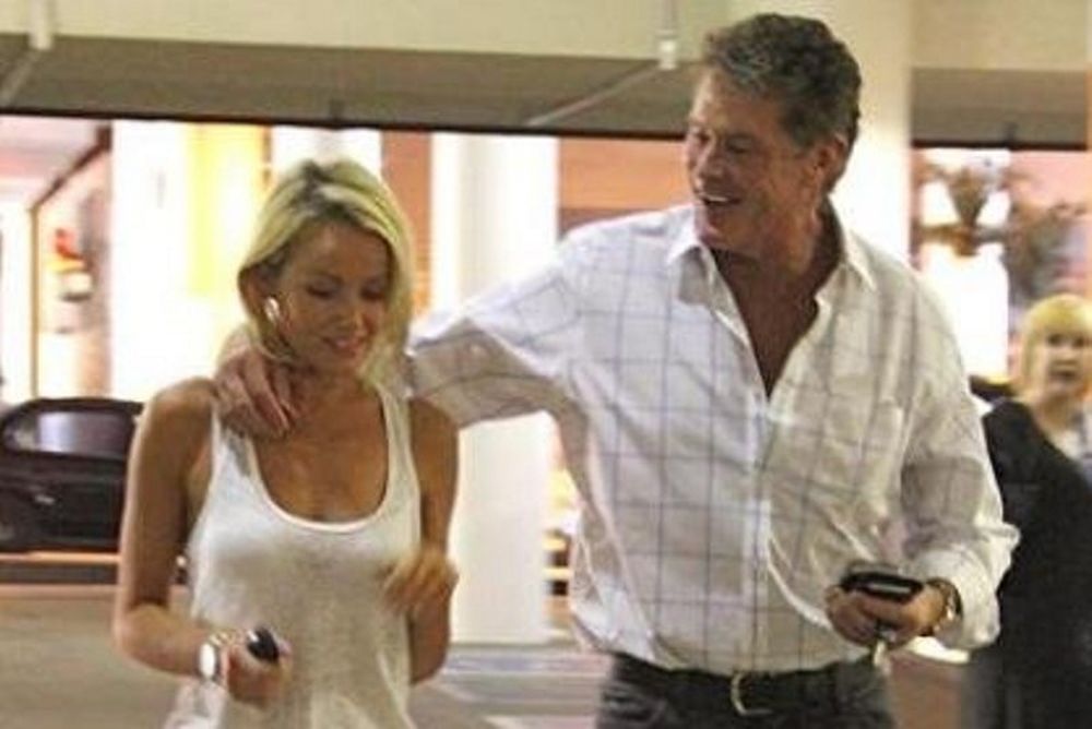 Ο David Hasselhoff σε βραδινή έξοδο με την αγαπημένη του