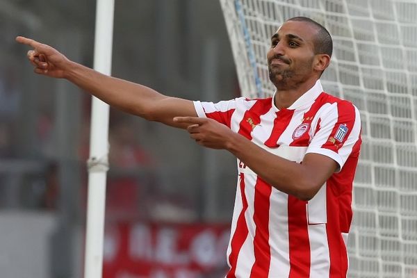 Ολυμπιακός: Ο Τζεμπούρ με τα... δώρα!