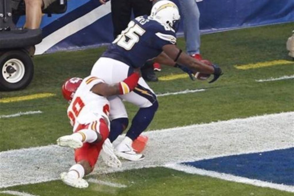 NFL: Άνετα οι Τσάρτζερς (video)