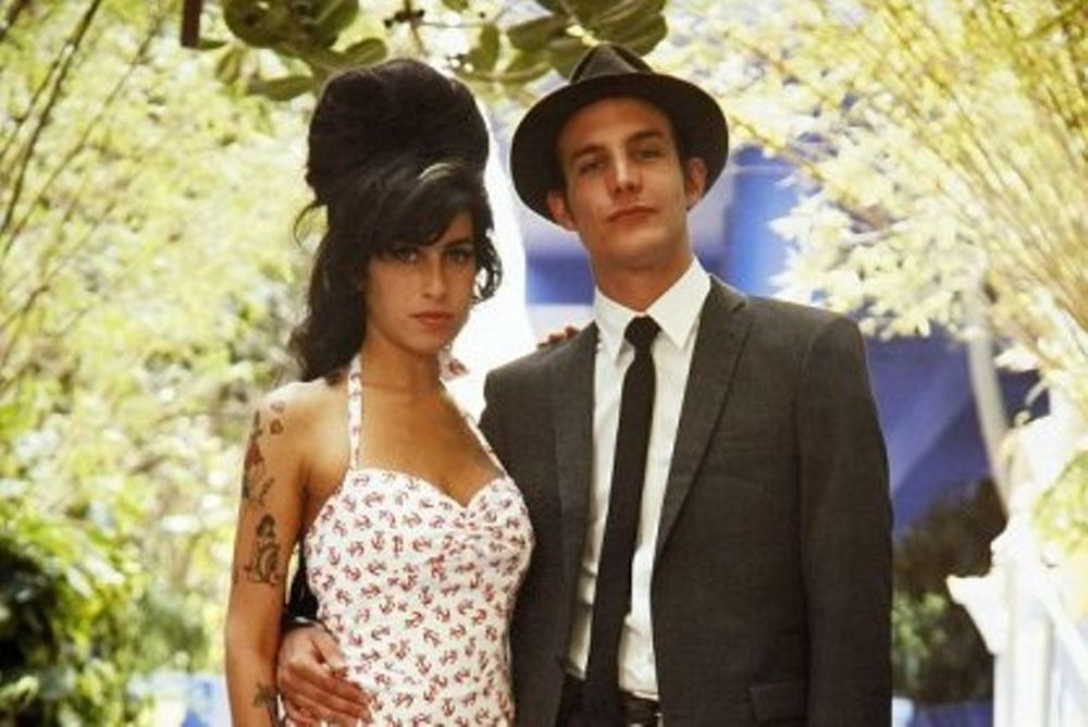 Kλάπηκε το νυφικό της Amy Winehouse!